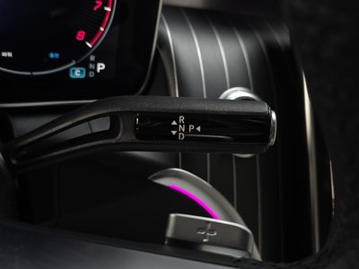 MERCEDES-BENZ GLC - 9