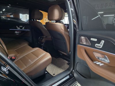 MERCEDES-BENZ GLS - 9