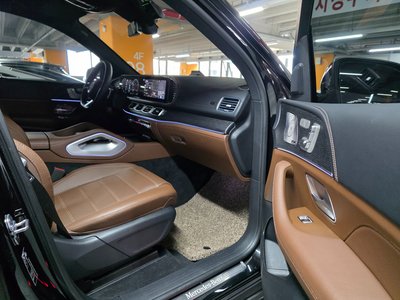 MERCEDES-BENZ GLS - 8