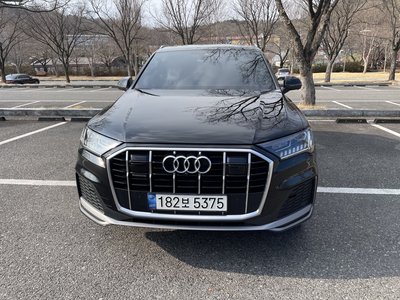 AUDI Q7 - 1