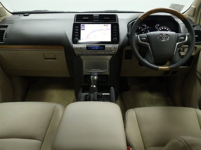 TOYOTA LAND CRUISER PRADO - 3
