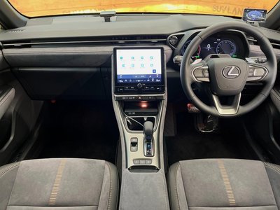 2025 Lexus LBX 照片 2