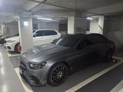 MERCEDES-BENZ E-CLASS - 2