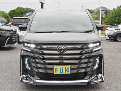 TOYOTA VELLFIRE - 2