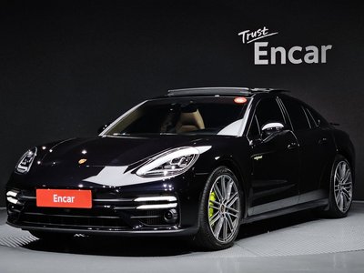 PORSCHE PANAMERA - 1
