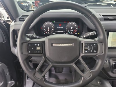 LAND ROVER DEFENDER - 3