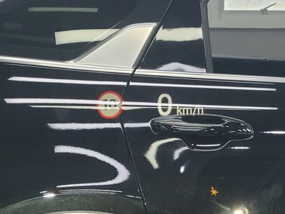 LAND ROVER DEFENDER - 7