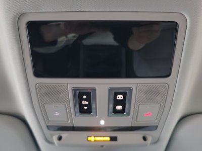 LAND ROVER DEFENDER - 9