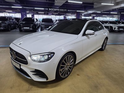 MERCEDES-BENZ E-CLASS - 2