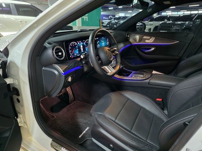 MERCEDES-BENZ E-CLASS - 9