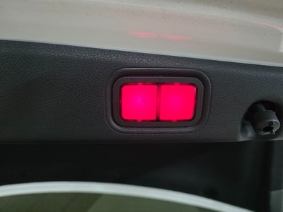 MERCEDES-BENZ E-CLASS - 7