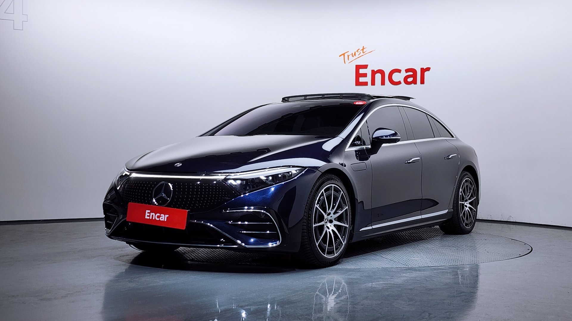 MERCEDES-BENZ EQS - View 1