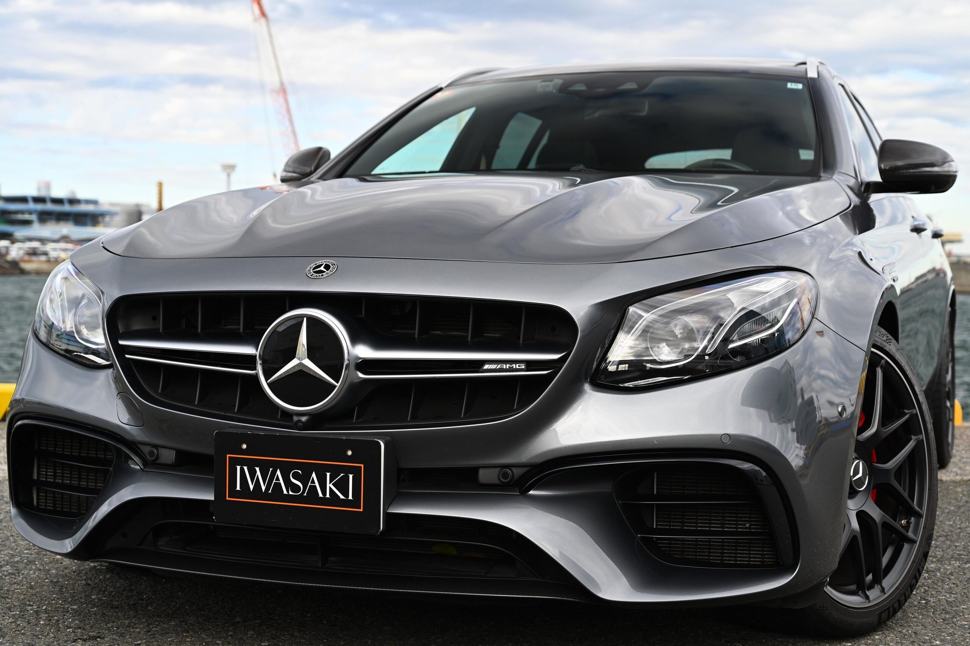 MERCEDES-BENZ E-CLASS WAGON AMG - View 1