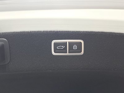 2023 Genesis G80 (RG3) thumbnail 34