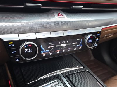 2023 Genesis G80 (RG3) thumbnail 32
