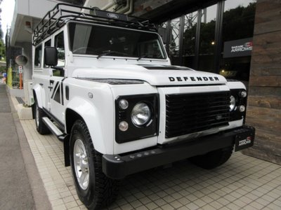 LAND ROVER DEFENDER - 6