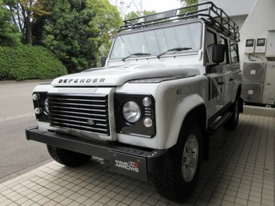 LAND ROVER DEFENDER - 1