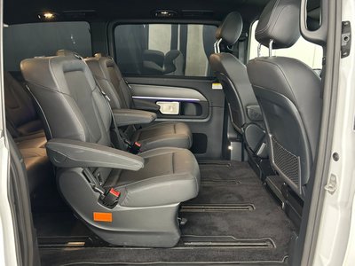 صورة 10 لـ 2025 Mercedes-BENZ V-CLASS
