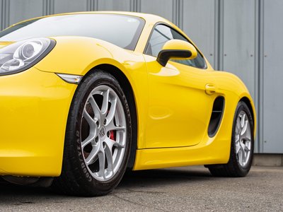 2013 Porsche CAYMAN thumbnail 16