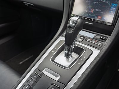 2013 Porsche CAYMAN thumbnail 17