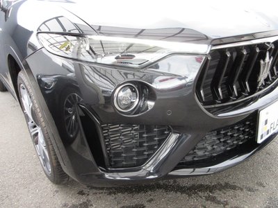 صورة 4 لـ 2021 Maserati LEVANTE