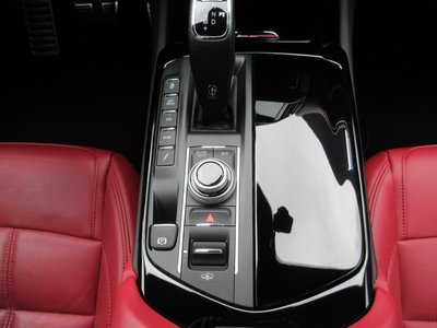 صورة مصغرة 24 لـ 2021 Maserati LEVANTE