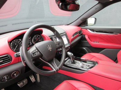 صورة مصغرة 14 لـ 2021 Maserati LEVANTE