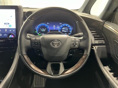 2025 Toyota ALPHARD — фото 10