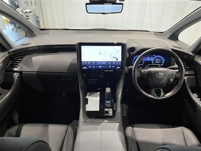 2025 Toyota ALPHARD — фото 3