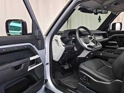 LAND ROVER DEFENDER - 10