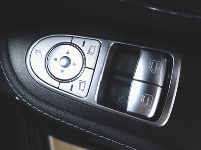 2025 Mercedes-BENZ V-CLASS — миниатюра 22