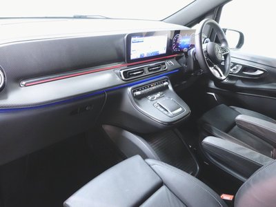 2025 Mercedes-BENZ V-CLASS — миниатюра 11
