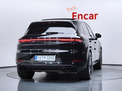 2024 Porsche CAYENNE 照片 3