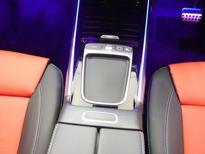 2025 Mercedes-BENZ GLB — миниатюра 18