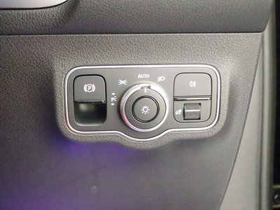 2025 Mercedes-BENZ GLB — миниатюра 31
