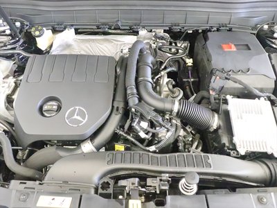 2025 Mercedes-BENZ GLB — миниатюра 32