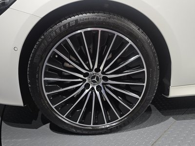MERCEDES-BENZ E-CLASS - 6