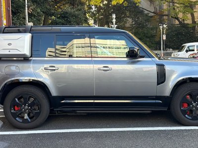 LAND ROVER DEFENDER 110 X 3.0L D300 - 3