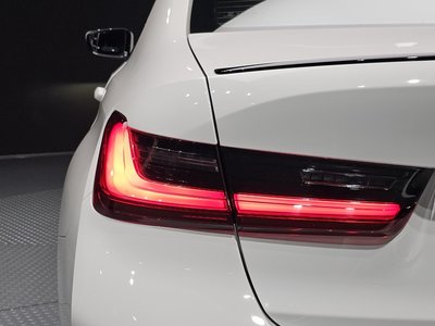 صورة 10 لـ 2025 BMW 3 SERIES