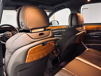صورة 11 لـ 2022 Bentley BENTAYGA