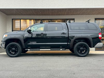 TOYOTA TUNDRA - 4