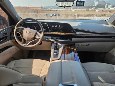 CADILLAC ESCALADE 5TH GENERATION - 9