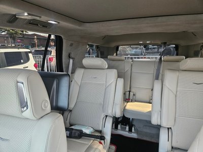 CADILLAC ESCALADE 5TH GENERATION - 7