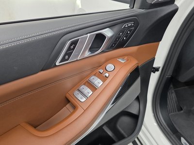 2025 BMW X7 缩略图 37