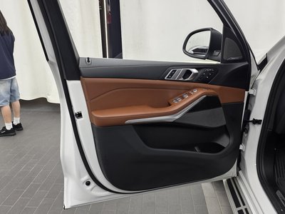 2025 BMW X7 缩略图 14