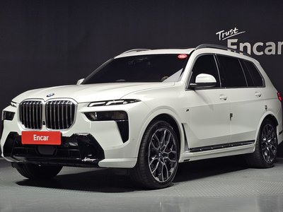 2025 BMW X7 照片 1