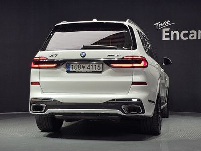 2025 BMW X7 照片 3