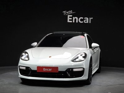 PORSCHE PANAMERA - 2