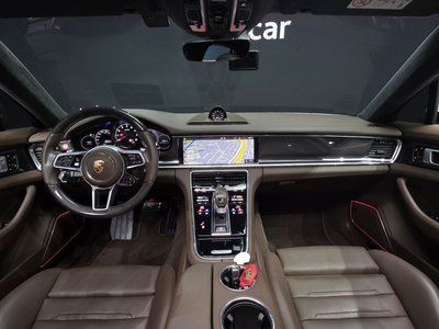 PORSCHE PANAMERA - 5