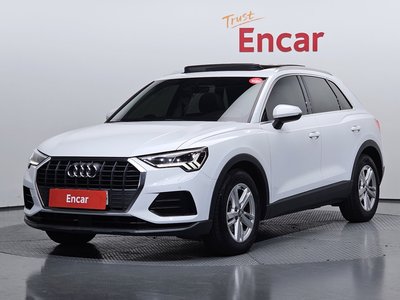 AUDI Q3 - 1